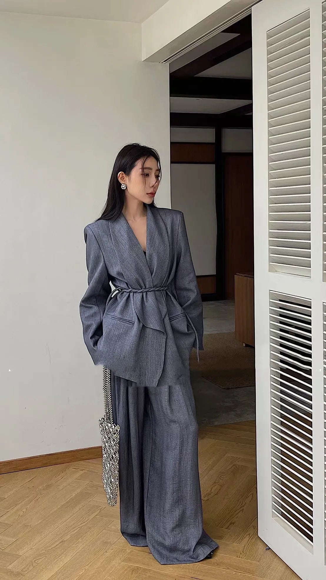 Spring And Summer Belt Blouse + Drape Wide-leg Pants