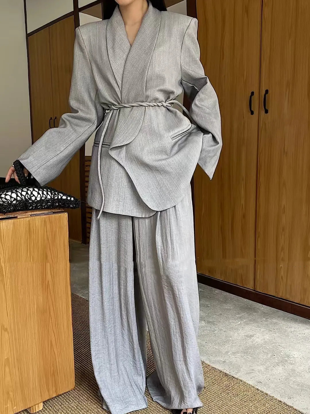 Spring And Summer Belt Blouse + Drape Wide-leg Pants
