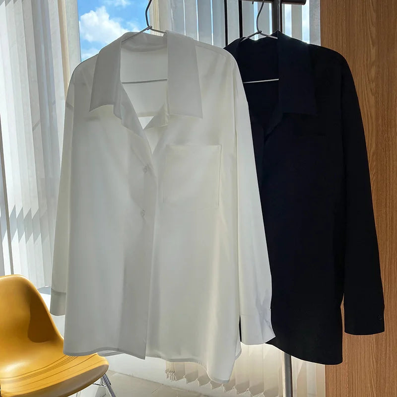 Loose Pocket White Shirt